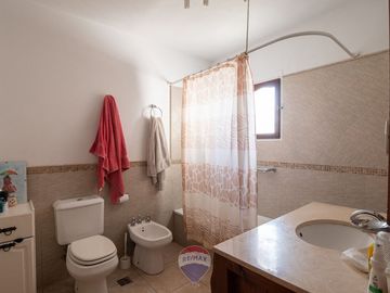 VENTA CASA CON PILETA VILLA GIARDINO, CORDOBA