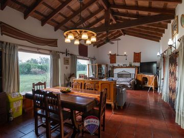 VENTA CASA CON PILETA VILLA GIARDINO, CORDOBA