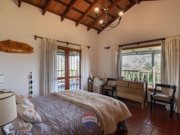 VENTA CASA CON PILETA VILLA GIARDINO, CORDOBA