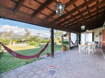 VENTA CASA CON PILETA VILLA GIARDINO, CORDOBA