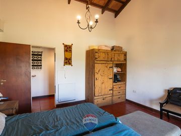 VENTA CASA CON PILETA VILLA GIARDINO, CORDOBA