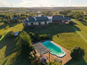 VENTA CASA CON PILETA VILLA GIARDINO, CORDOBA