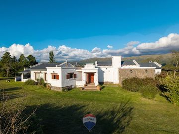 VENTA CASA CON PILETA VILLA GIARDINO, CORDOBA