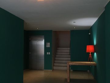 Venta Depto 2 amb amoblado terraza en Balvanera