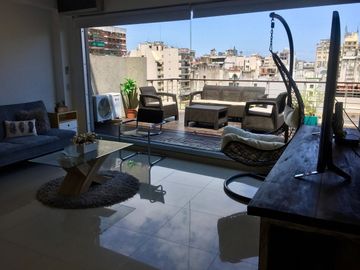 Venta Depto 2 amb amoblado terraza en Balvanera