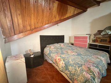 VENTA CASA 6 AMB Y PATIO - EL PALOMAR