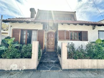 VENTA CASA 6 AMB Y PATIO - EL PALOMAR