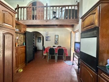 VENTA CASA 6 AMB Y PATIO - EL PALOMAR