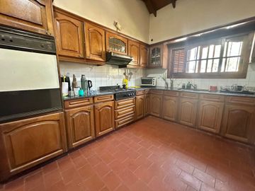 VENTA CASA 6 AMB Y PATIO - EL PALOMAR