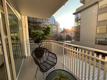 Departamento en Venta en Enrique Foster Norte/Apoquindo