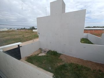 ALQUILER CASA EN SALTO PROVINCIA DE BUENOS AIRES