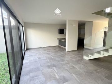 Casa en Venta en Valle Imperial Zapopan