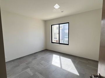 Casa en Venta en Valle Imperial Zapopan