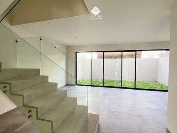Casa en Venta en Valle Imperial Zapopan