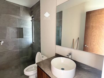 Casa en Venta en Valle Imperial Zapopan