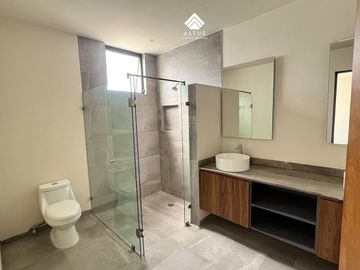 Casa en Venta en Valle Imperial Zapopan