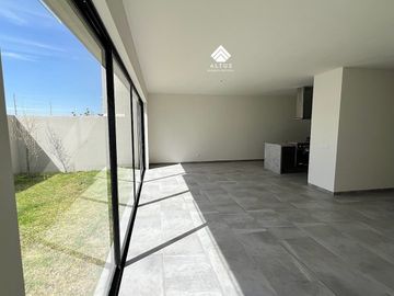 Casa en Venta en Valle Imperial Zapopan