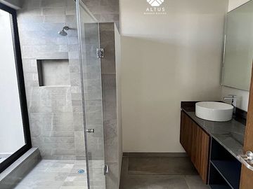 Casa en Venta en Valle Imperial Zapopan
