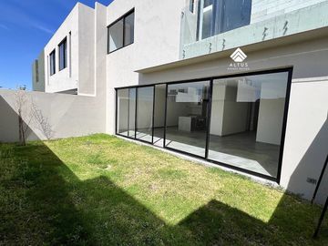 Casa en Venta en Valle Imperial Zapopan
