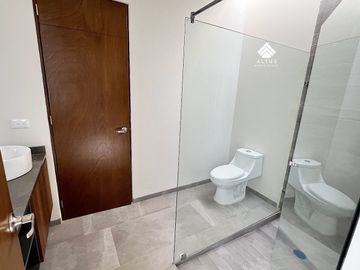 Casa en Venta en Valle Imperial Zapopan