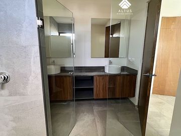 Casa en Venta en Valle Imperial Zapopan