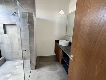 Casa en Venta en Valle Imperial Zapopan