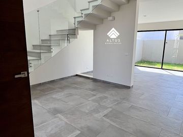 Casa en Venta en Valle Imperial Zapopan
