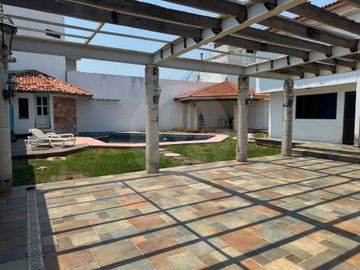 Privada Los Pinos, La Florida Casa en venta en Florida