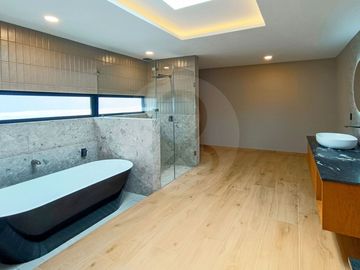 Casa en venta en Residencial Lago Esmeralda