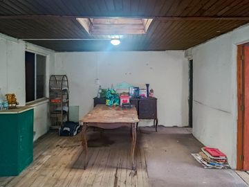 CASA CON GRAN TERRENO PARA REMODELAR O INVERTIR EN MAIPÚ