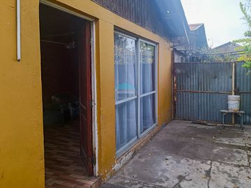 CASA CON GRAN TERRENO PARA REMODELAR O INVERTIR EN MAIPÚ