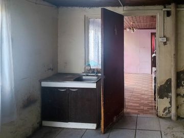 CASA CON GRAN TERRENO PARA REMODELAR O INVERTIR EN MAIPÚ