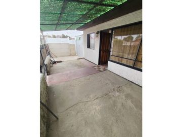 SE VENDE CASA EN VILLA ALEMANA TRONCOS VIEJOS