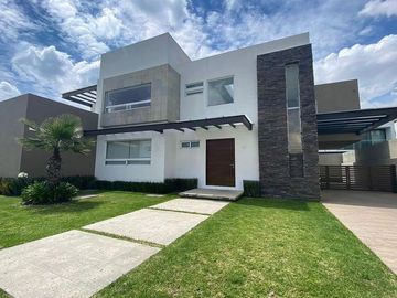 VENTA RENTA CASA EN FRACCIONAMIENTO EN HACIENDA SAN ANTONIO METEPEC