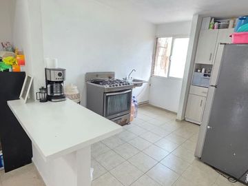Casa en venta en Los Encinos, El Marques, Qro. (Condominio Monagas)