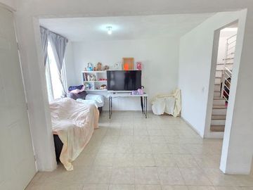 Casa en venta en Los Encinos, El Marques, Qro. (Condominio Monagas)