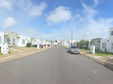 Casa en venta en Los Encinos, El Marques, Qro. (Condominio Monagas)