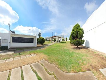 Casa en venta en Los Encinos, El Marques, Qro. (Condominio Monagas)