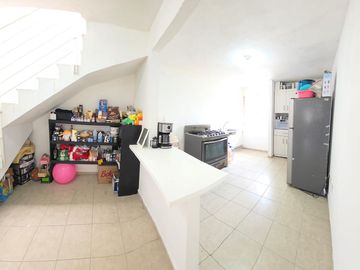 Casa en venta en Los Encinos, El Marques, Qro. (Condominio Monagas)