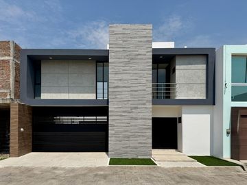Casa Nueva en Venta Residencial Las Palmas