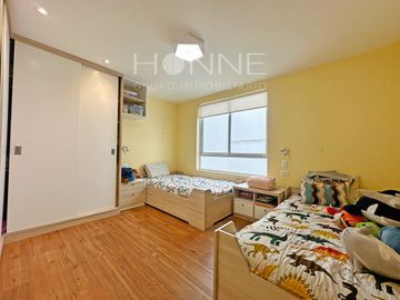 Casa en Surco remodelada de 4 pisos a $350,000