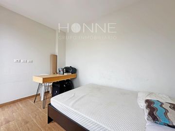 Casa en Surco remodelada de 4 pisos a $350,000