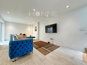 Casa en Surco remodelada de 4 pisos a $350,000