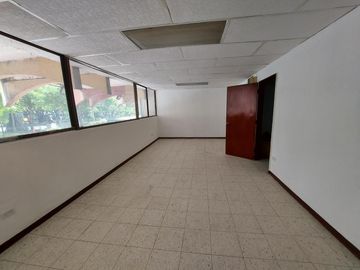 Venta de Local comercial y oficinas en centro de Guayaquil