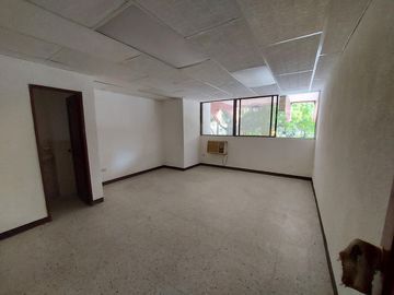 Venta de Local comercial y oficinas en centro de Guayaquil