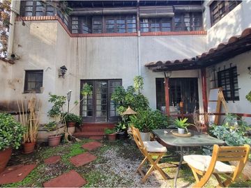 CASA CON ENCANTO