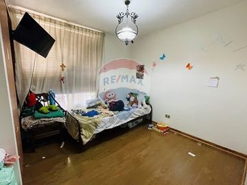 Casa con Amplio Terreno y Excelente Ubicación