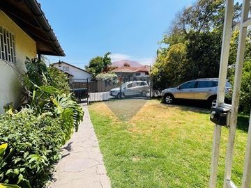 Casa con Amplio Terreno y Excelente Ubicación