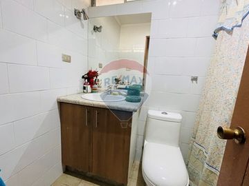 Casa con Amplio Terreno y Excelente Ubicación