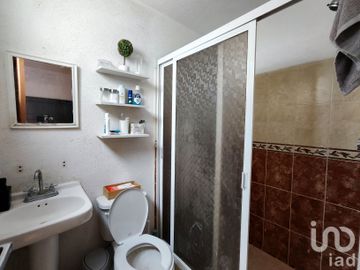 Casa con recámara en planta baja y jardín en Villa Floresta, San Andrés Cholula